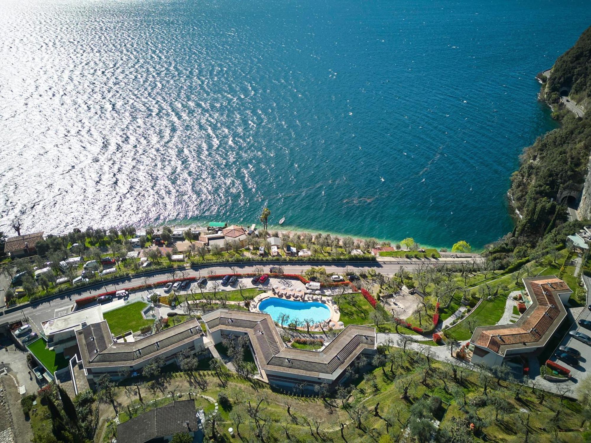 Hotel Atilius - Adults Only Limone sul Garda Kültér fotó