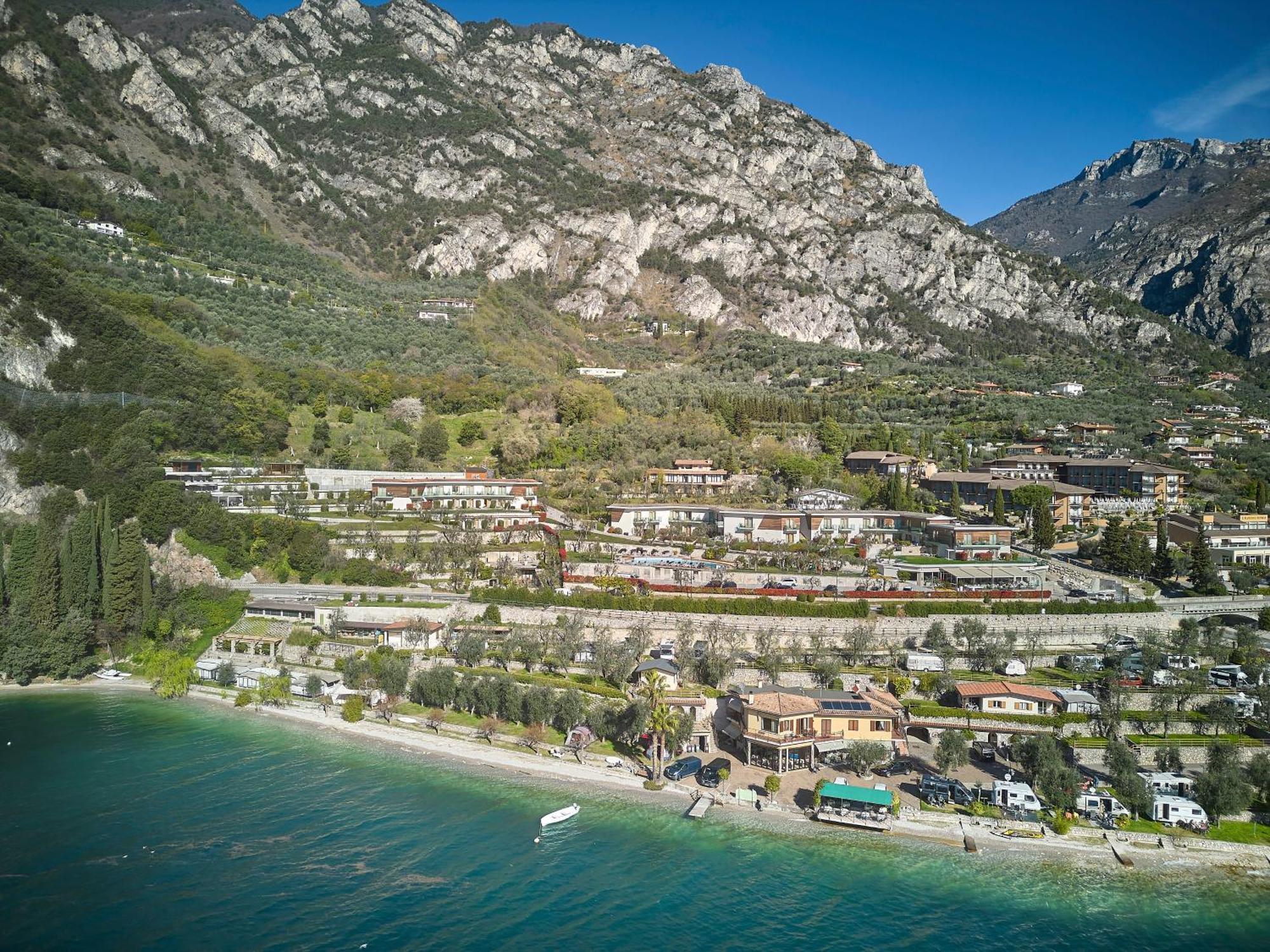 Hotel Atilius - Adults Only Limone sul Garda Kültér fotó