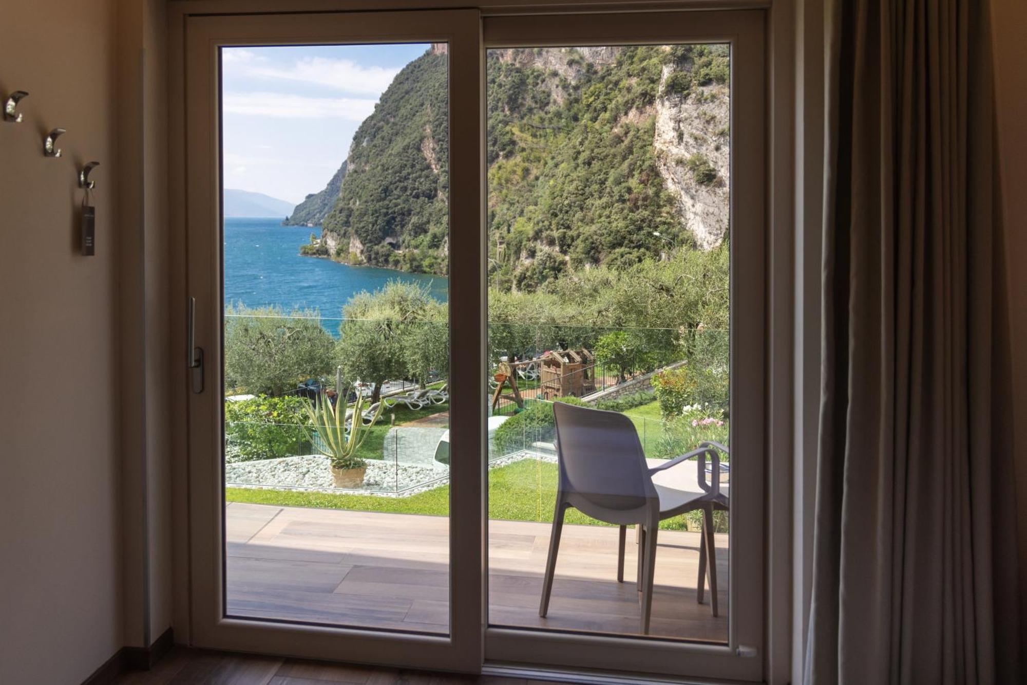 Hotel Atilius - Adults Only Limone sul Garda Szoba fotó